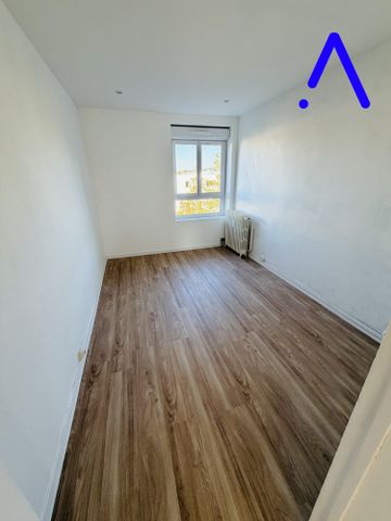 Location Appartement 5 pièces 90m² LUNEVILLE 54300 - Photo 2