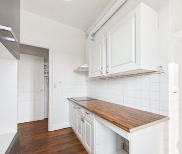 Appartement à louer, 2 pièces - La Chapelle-Saint-Luc 10600 - Photo 3