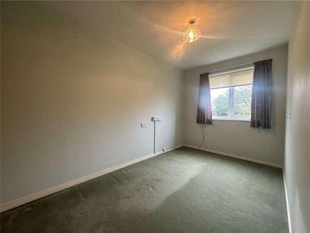 Bramble Close, Redhill, Surrey, RH1 - Photo 2