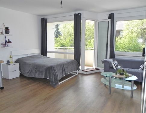 ZENTRALE LAGE! Gemütliche, helle gepflegte 1-Zimmer-Wohnung mit modernem Duschbad und Pantry sowie rückwärtiger Südwest-Loggia in gesuchter Lage nahe Bremer Innenstadt und Hauptbahnhof - Photo 1