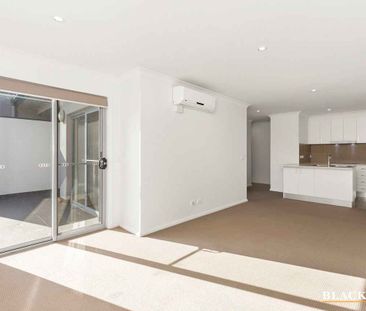 Your Ideal Apartment in a Prime Location - Photo 2