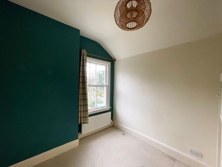 3 bedroom semi-detached house to rent - Photo 4