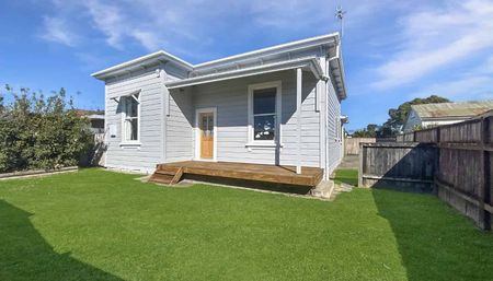 WEST END - 4 BEDROOMS - Photo 2