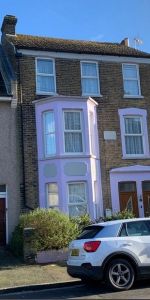 Codrington Road, Ramsgate, CT11 9SP, Kent - Photo 4