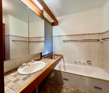 Beautiful Water Front Reserve Home! - Photo 2