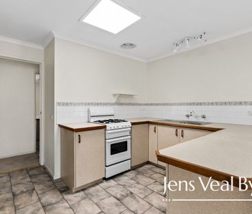 Lake Wendouree, 2BR, walk everywhere, light filled, cosy, 2 blocks ... - Photo 4