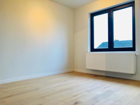 Gerenoveerde 4-slaapkamer woning met grote tuin en garage! - Photo 4