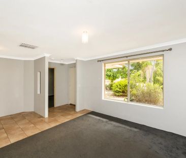 Well maintained home in beautiful Greenfields. - Photo 3