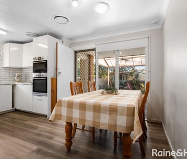 GREAT HOME! GREAT LOCATION! - Photo 6