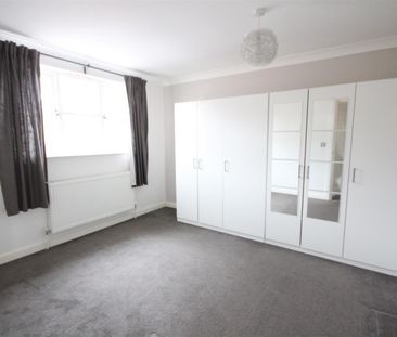 1 bedroom Apartment to let - Photo 3