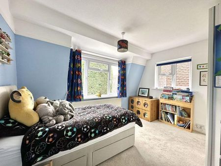 5 bedroom detached house to rent - Photo 5