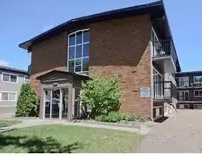 Great location 2 bedroom near Arena and Grant MCEwan | Edmonton - Photo 1