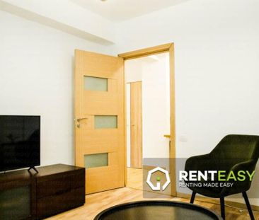 De inchiriat! Apartament cu trei camere in zona Palas - Costache Negri - Fotografie 2