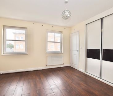 3 bed Terraced in Rainbow Road Erith, Dartford, DA8 2BT - Photo 5