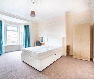 2 bed flat to rent in Rothbury Terrace, Newcastle Upon Tyne, NE6 - Photo 4