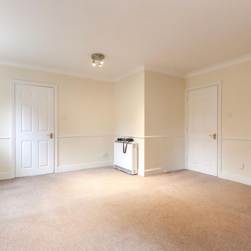 The Beeches, Halsey Road, Watford, WD18 - Photo 1