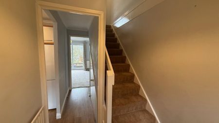 2 bedroom terraced house to rent - Photo 3