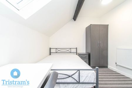 2 bed Apartment for Rent - Photo 3