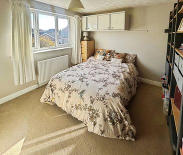 4 bedroom detached house to rent - Photo 4