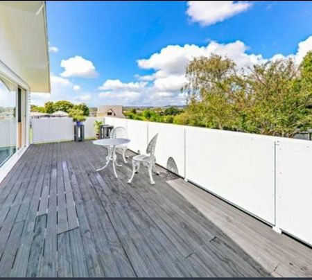 Two bedroom unit in pakuranga, rent includes bills - Photo 2