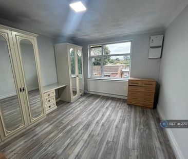 1 bedroom in a house share to rent - Photo 4