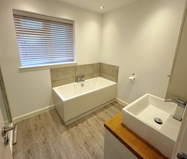 Brookhurst Road, Addlestone, Surrey, KT15 - Photo 5
