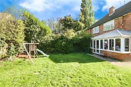 Moorfield Road, Denham, UB9 - Photo 3