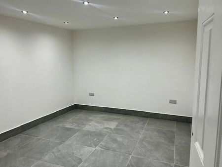 Station Bridge, Harrogate - Photo 2