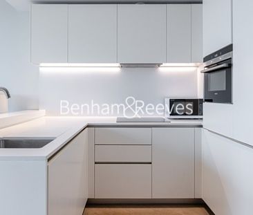 1 Bedroom flat to rent in Southbank Tower, Waterloo, SE1 - Photo 2