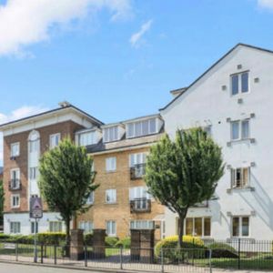 2 Bed Flat, Century House, HA9 - Photo 2