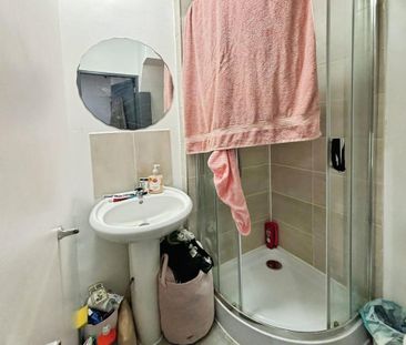 4 bedroom terraced house to rent - Photo 5