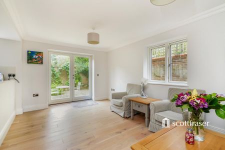 3 bedroom end of terrace house to rent - Photo 4