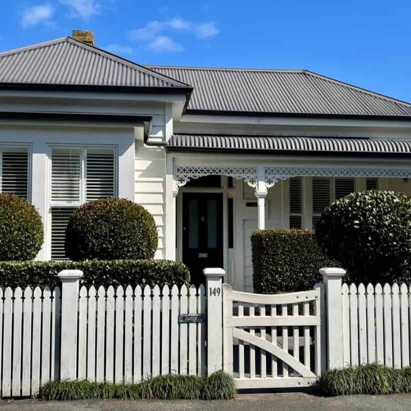 *Discover Your Dream Home in the Heart of Devonport Village* - Photo 1