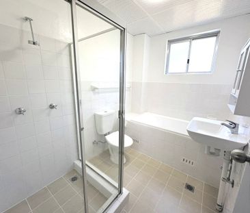 Renovated Unit! - Photo 5