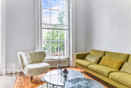 2 Bedroom Maisonette, Connaught Street, Hyde Park, London, W2 - Photo 3