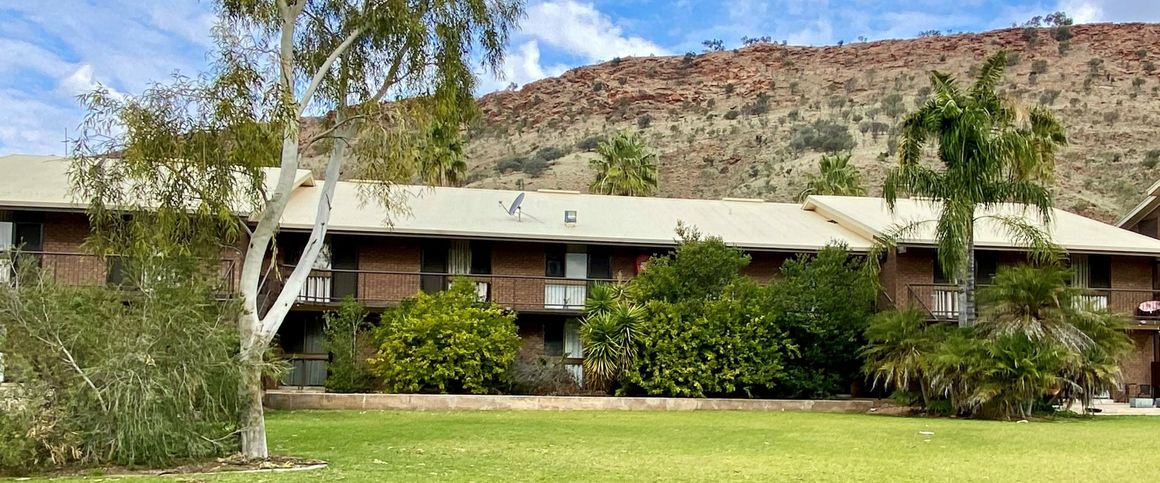 1 BEDROOM 1 BATHROOM FURNISHED STUDIO UNIT - Photo 1