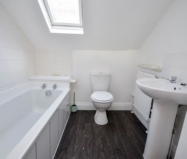 Apartment to rent in Westgate Road, Newcastle City Centre, NE4 - Photo 2