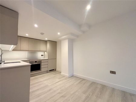 Farnborough Road, Farnborough, Surrey, GU14 - Photo 3