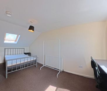 5 bedroom terraced house to rent - Photo 5