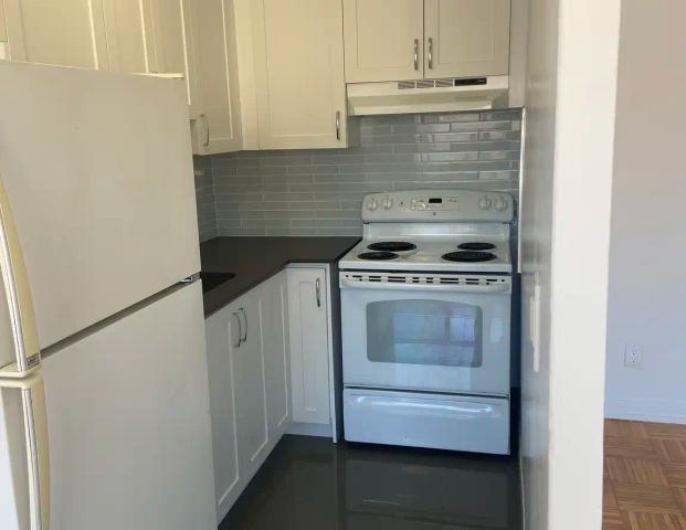 642 Vaughan — 1 Bedroom 1 Bathroom - Photo 1