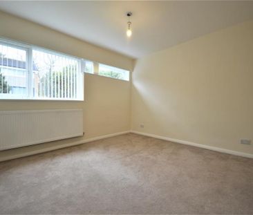 4 Bedroom End Terrace To Let - Photo 3