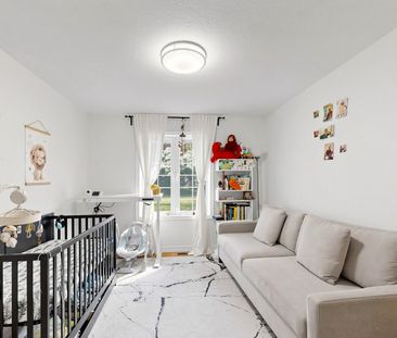 For Lease - 69 Holyrood Avenue, Oakville, Ontario - Photo 3
