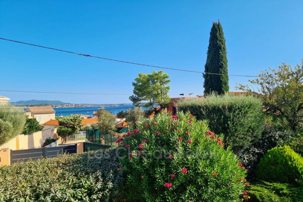 Location appartement 3 pièces 46 m² Bandol - Photo 1