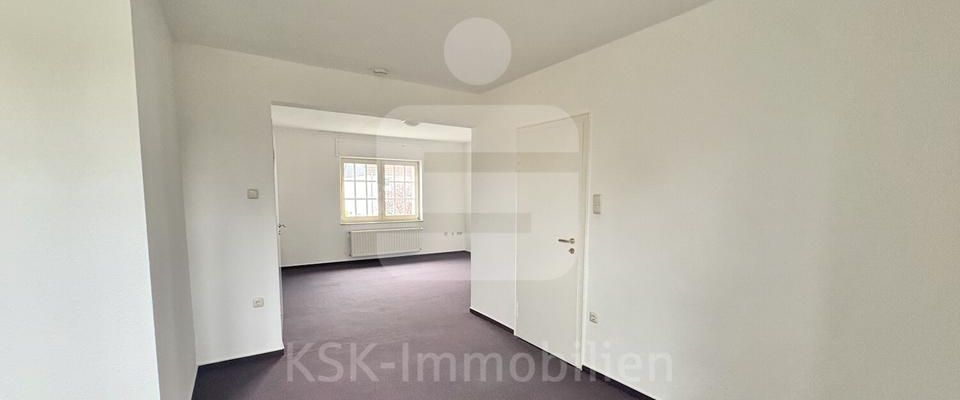 Charmante Maisonette-Wohnung mit Einbauküche in Bergheim-Mitte. - Photo 1