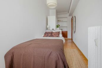 Avenida del Llano Castellano, Madrid, Community of Madrid 28034