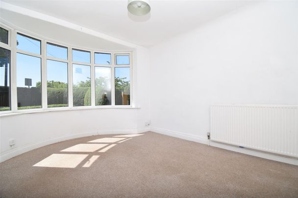 Bradford Road, Wakefield - Photo 1