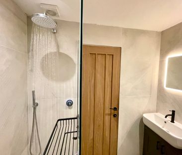 Kingfisher Walk, Ash, Aldershot, Surrey, GU12 - Photo 6