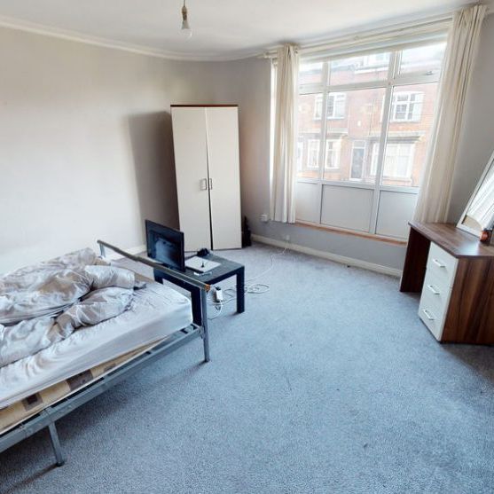 54 Manor Drive, Leeds, LS6 1DD - Photo 1