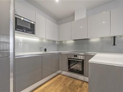 Juniper Drive, SW18 - Photo 2