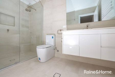 3 Bedroom Unit Located in the CBD - 15/12/25!!! - Photo 3